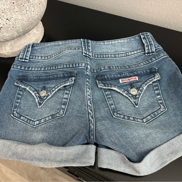 Hudson jean shorts, low-mid rise, excellent condition, like brand new! - Picture 2 of 4